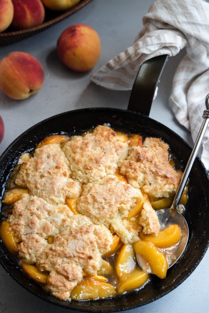 Pioneer Woman’s Peach Cobbler With Canned Peaches