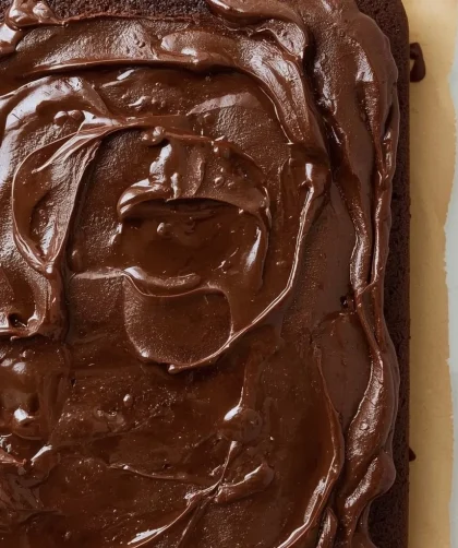 Pioneer Woman Chocolate Sheet Cake